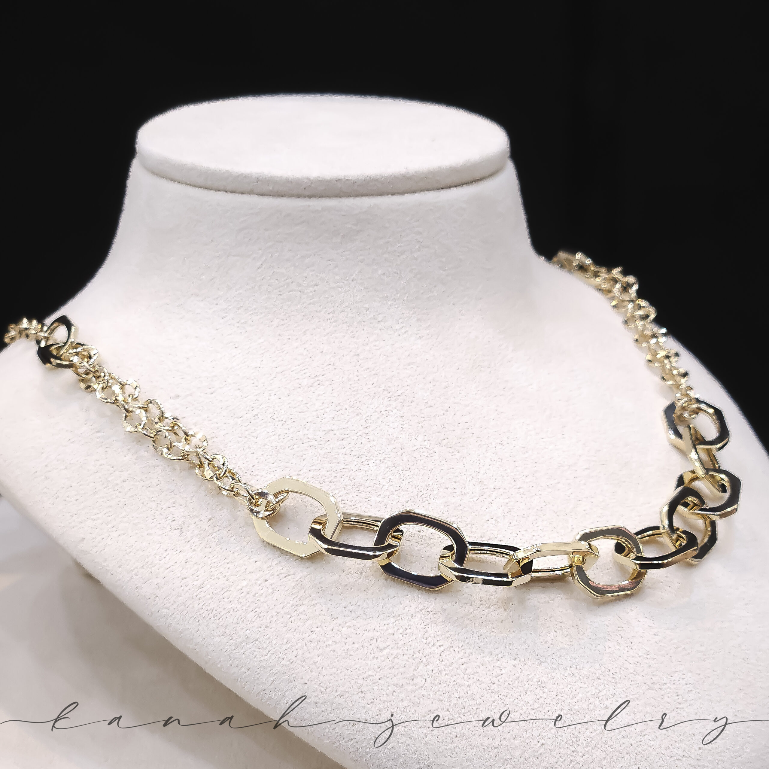 헥사체인 목걸이　　　　　　　　　　　　　　　　　　　　　　　　　　　　　　　　　　　　　　　　　　　　　　　　　　　　　　　　　　　　　　　　　　　　　　　　　　　　　　　　　　　　　　　　　　　　　　　　
　　　　　　　　　　　　　(Hexachain necklace)