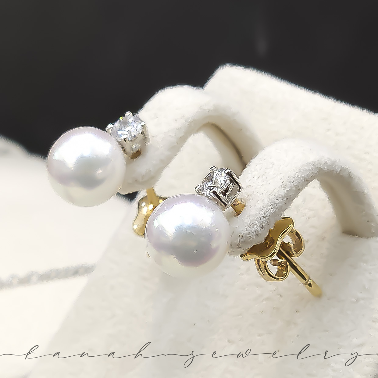 루네 펄 귀걸이　　　　　　　　　　　　　　　　　　　　　　　　　　　　　　　　　　　　　　　　　　　　　　　　　　　　　　　　　　　　　　　　　　　　　　　　　　　　　　　　　　　　　　　　　　　　　　　　
　　　　　　　　　　　　　(Lune pearl earrings)