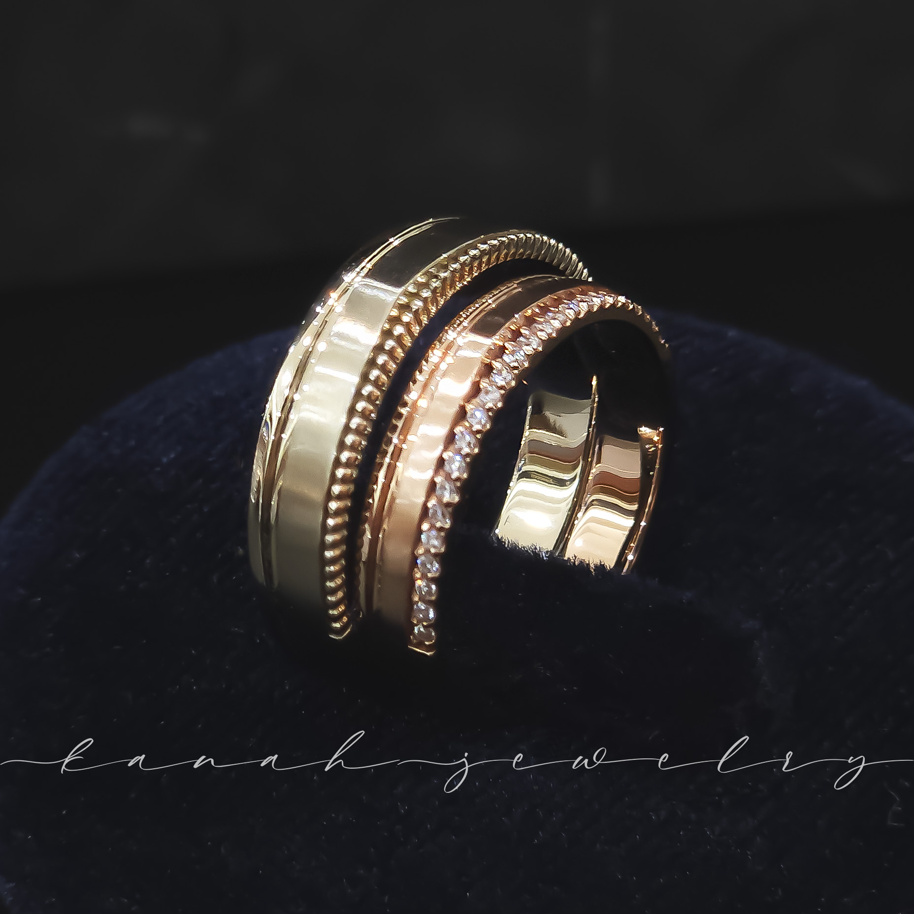 놀린 웨딩밴드　　　　　　　　　　　　　　　　　　　　　　　　　　　　　　　　　　　　　　　　　　　　　　　　　　　　　　　　　　　　　　　　　　　　　　　　　　　　　　　　　　　　　　　　　　　　　　　　
　　　　　　　　　　　　　(Nolyn Weddingband)