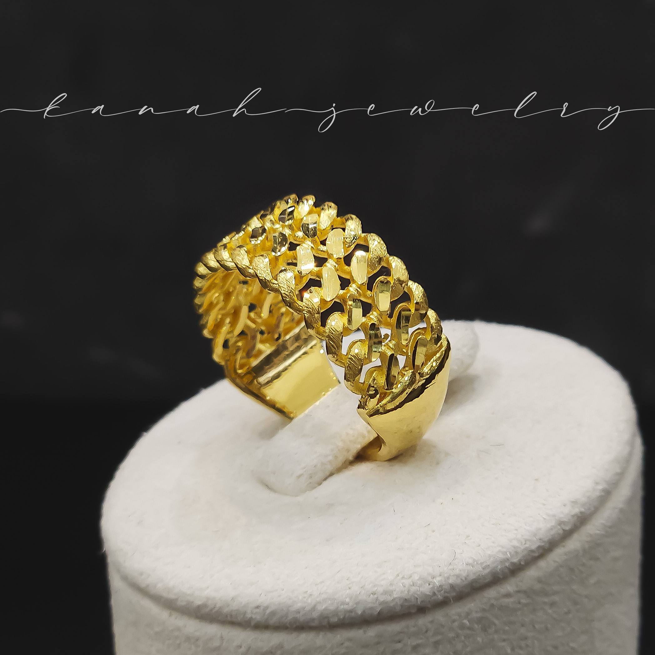 오르 네뜨 반지　　　　　　　　　　　　　　　　　　　　　　　　　　　　　　　　　　　　　　　　　　　　　　　　　　　　　　　　　　　　　　　　　　　　　　　　　　　　　　　　　　　　　　　　　　　　　　　　
　　　　　　　　　　　　　
(Ornette Ring)
