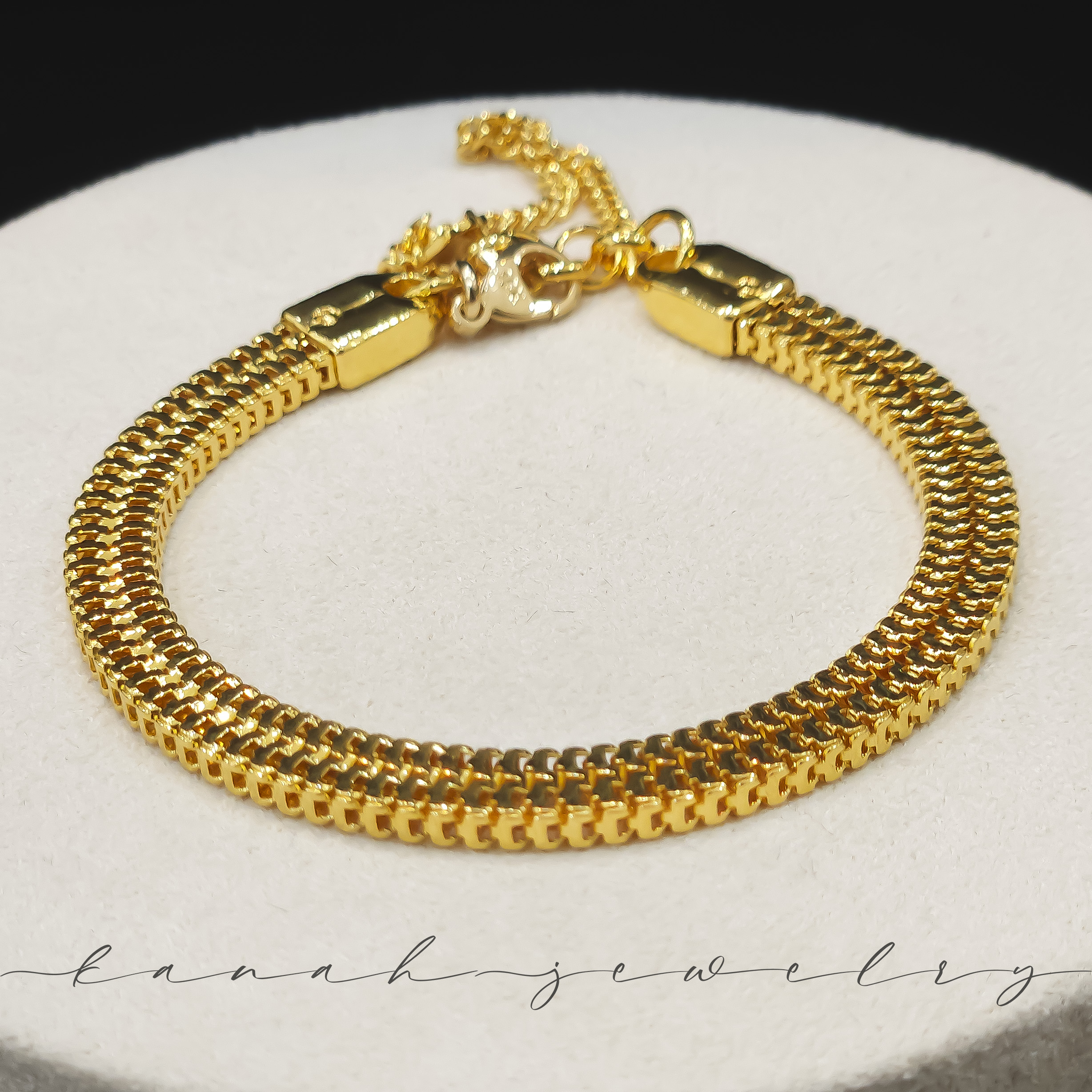 티셀리앙 브레이슬릿　　　　　　　　　　　　　　　　　　　　　　　　　　　　　　　　　　　　　　　　　　　　　　　　　　　　　　　　　　　　　　　　　　　　　　　　　　　　　　　　　　　　　　　　　　　　　　　　
　　　　　　　　　　　　　
(Tiselien Bracelet)