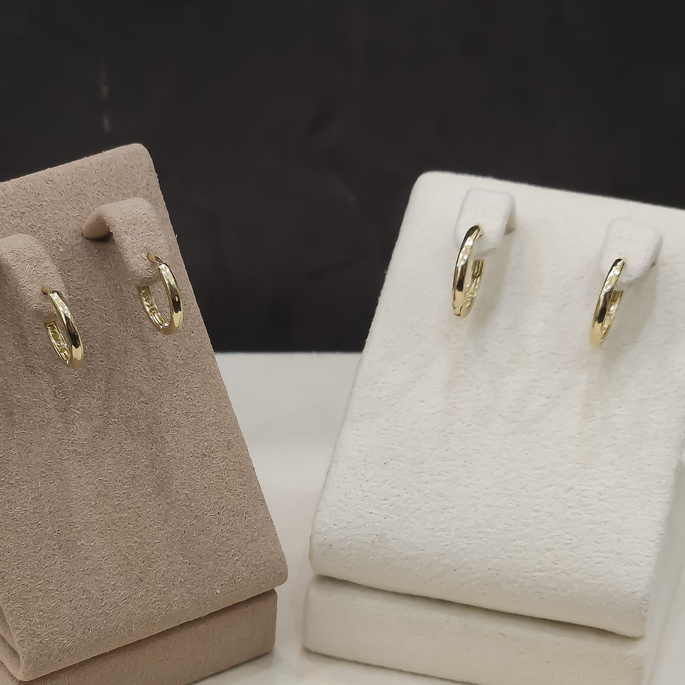 클래식 골드 후프 귀걸이　　　　　　　　　　　　　　　　　　　　　　　　　　　　　　　　　　　　　　　　　　　　　　　　　　　　　　　　　　　　　　　　　　　　　　　　　　　　　　　　　　　　　　　　　　　　　　　　
　　　　　　　　　　　　　(Classic gold Hoop earrings)